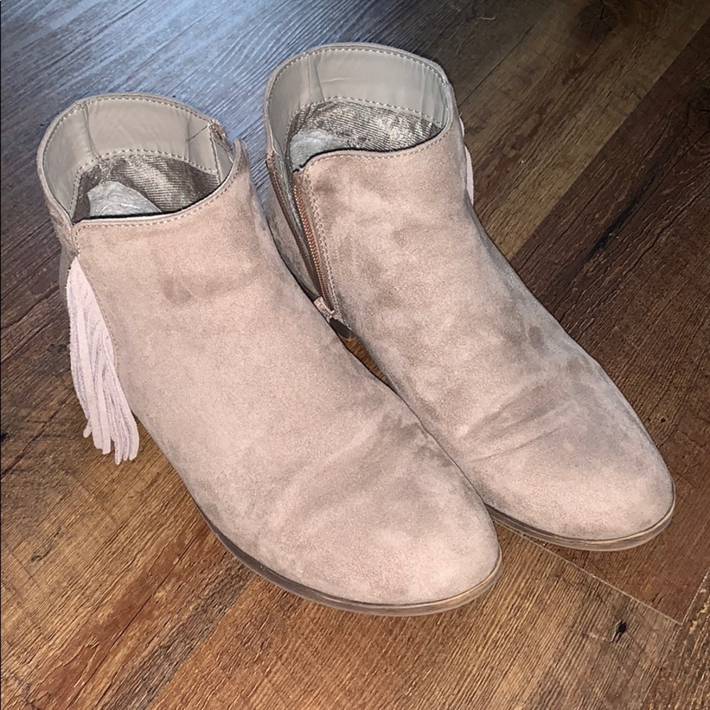 Madden girl fringe suede bootie